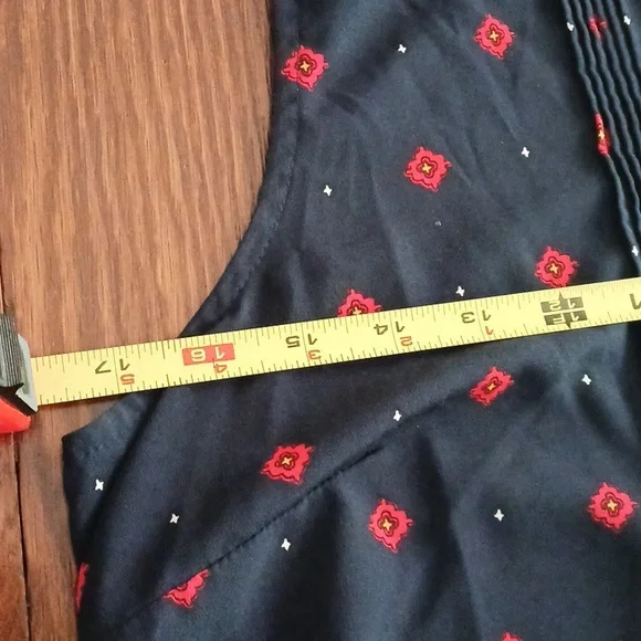 A.N.E.W.D.A.Y Blouse EUC Medium - Picture 7 of 8